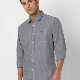 Van Heusen Sport Men Slim Fit Micro Checks Opaque Checked Casual Shirt image 2