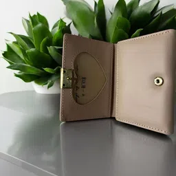 CLUES HUBB Women Floral Printed PU Three Fold Wallet image 4