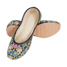 Anouk Women Printed Mojaris Flats image 3