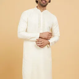 Twamev Men Regular Kurta with Churidar image 2