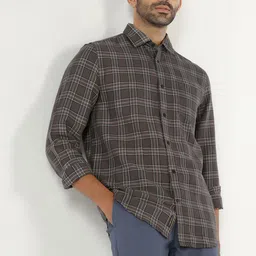 Blackberrys Men India Slim Fit Checked Spread Collar Casual Shirt image 5