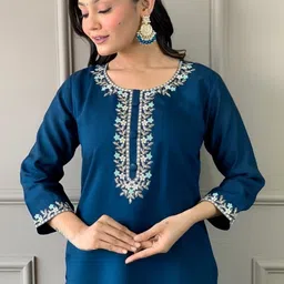 AG TEXTILE Women Ethnic Motifs Yoke Design Regular Thread Work Kurta with Trousers & With Dupatta image 4