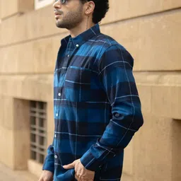 Powerlook Men Buffalo Checked Spread Collar Casual Shirt image 2