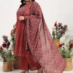 Tissu Women Floral Printed Regular Pure Cotton Kurta with Palazzos & With Dupatta image 4