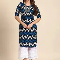 SZN Women Geometric Printed Crepe Kurta image 5