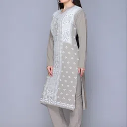 The Zigar Studio Women Regular Pure Wool Kurta with Trousers image 5