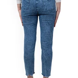 Ira Collections Women Comfort Mid-Rise Light Fade Stretchable Jogger Jeans image 4