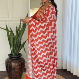 PREMNAD Women Embroidered Empire Thread Work Kurta with Trousers & Dupatta image 2