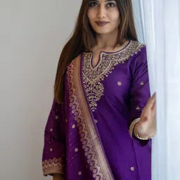 VARNI FABRICS Women Floral Embroidered Regular Kurta With Trousers & Dupatta image 2