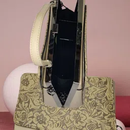 Wenz Embellished Box Clutch image 4