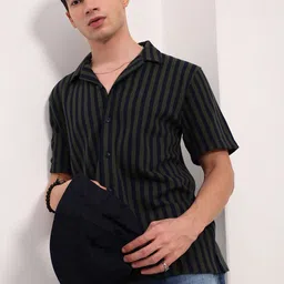 SHOWOFFFF Men Comfort Striped Casual Shirt-picture-32