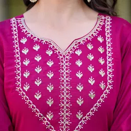 BLACK SCISSOR Floral Embroidered Sequinned Raw Silk Straight Kurta with Trousers & Dupatta image 4