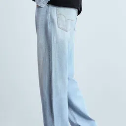 Flying Machine Men Relaxed Fit Mid-Rise Light Fade Stretchable Jeans image 2