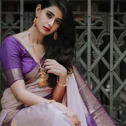 Sitanjali Woven Design Zari Silk Blend Kanjeevaram Saree image 4