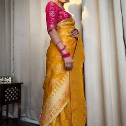 AMRUTKALA SAREES Woven Design Banarasi Saree image 5