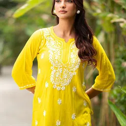 Rangreza Ethnic Floral Embroidered Kurti-picture-18