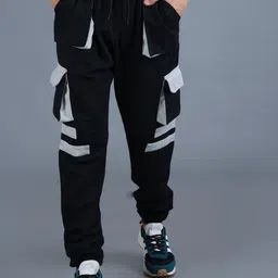 The Dance Bible Men Colourblocked Relaxed-Fit Stylish Flap Pockets Baggy Joggers-picture-29