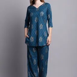 Dressitude Printed V-Neck Top & Trousers-picture-17