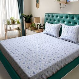 KLOTTHE Floral Printed 300 TC Double King Bedsheets With 2 Pillow Covers-picture-9