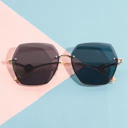 HAUTE SAUCE by Campus Sutra Women Black Lens & Gold-Toned Oversized Sunglasses with Polarised Lens-image-54