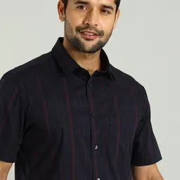 Indian Terrain Classic Spread Collar Slim Fit Tartan Checks Opaque Cotton Casual Shirt-image-78