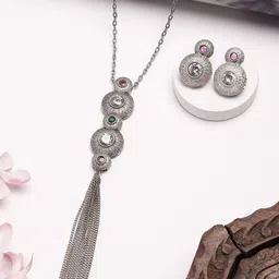 KARATCART Oxidised Silver Red And Green Kundan Stone Studded Pendant Set For Women-image-76