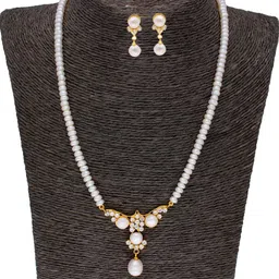 Sri Jagdamba Pearls Dealer Gold-Plated Stone Studded & Pearl Beaded Jewellery Set-picture-23