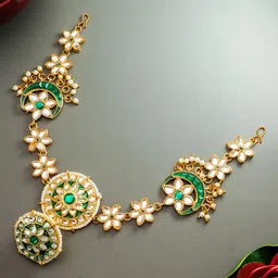 aadita Gold-Toned White & Green Kundan-Studded Pearl Beaded Floral Shaped Sheeshphool Mathapatti-image-22