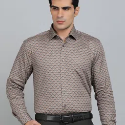 JADE BLUE Men Spread Collar Geometric Printed Cotton Formal Shirt-picture-24
