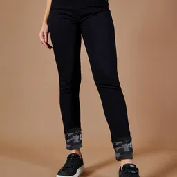 The Roadster Lifestyle Co Black Women Slim-Fit Clean Look Stretchable Jeans image 3