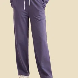 Muvazo High Neck Sweatshirt With Trousers image 1