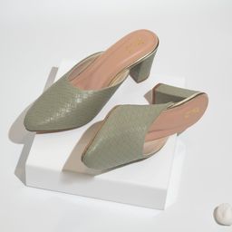 Inc 5 Women Green  Woven Design Block Mules-picture-38