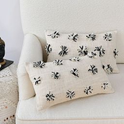 Art Avenue White & Black Set of 2 Floral Rectangle Cushion Covers-picture-15