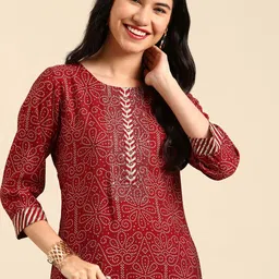 SHOWOFF Women Maroon Bandhani Printed Gotta Patti Chanderi Cotton Kurta with Trousers-image-49
