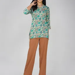 SPARSA Floral Block Printed V-Neck Opaque Cotton Top-picture-14