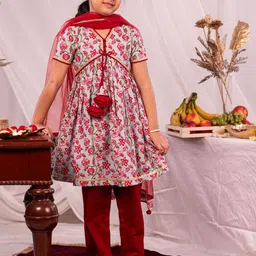 VASTRAMAY Girls Floral Printed Sequinned Pure Cotton Anarkali Kurta With Trouser & Dupatta image 1