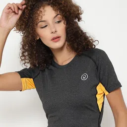 CHKOKKO Women Grey  Yellow Regular Gym Crop Top image 1