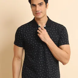 berry blues Conversational Printed Polo Collar Short Sleeves Cotton T-shirt-picture-31
