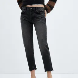 MANGO Women Mildly Distressed Stretchable Cotton Jeans-image-34