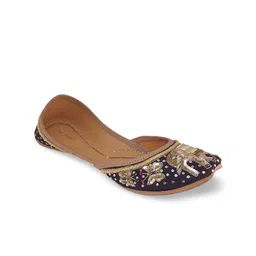 Fulkari Women Black Mojaris Flats With Ethnic Embellishments-image-92