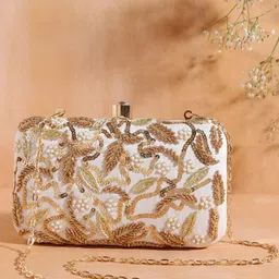 Swisni White & Gold-Toned Embroidered Purse Clutch-picture-17