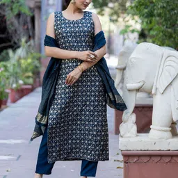 ASPORA Floral Printed Round Neck Pure Silk Jacquard Straight Kurta with Trousers & Dupatta-picture-33