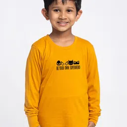 Friskers Boys Gold-Toned Typography Printed Pockets Slim Fit T-shirt-picture-44