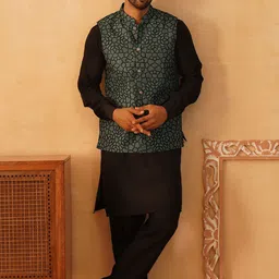 Jompers Men Regular Chikankari Kurta with Churidar image 1