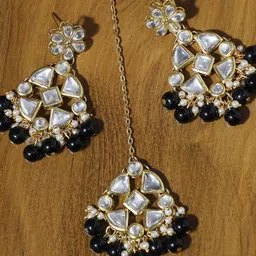 KARATCART Gold-Plated White & Black Kundan-Studded Handcrafted Jewellery Set-picture-36