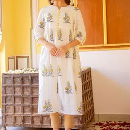VASVI Floral Printed Notch Neck Cotton A Line Kurta-image-48