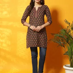 Meeranshi Ethnic Motifs Printed Cotton Straight Kurta-image-17