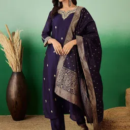 Sangria Purple Embroidered Zari Notch Neck Kurta With Trousers & Dupatta image 2
