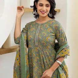 Yufta Floral Printed Regular Thread Work Pure Cotton Kurta with Trouser & Dupatta-picture-41