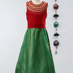 Twisha Girls Round Neck Embroidered Sequinned Lehenga With Choli-picture-25